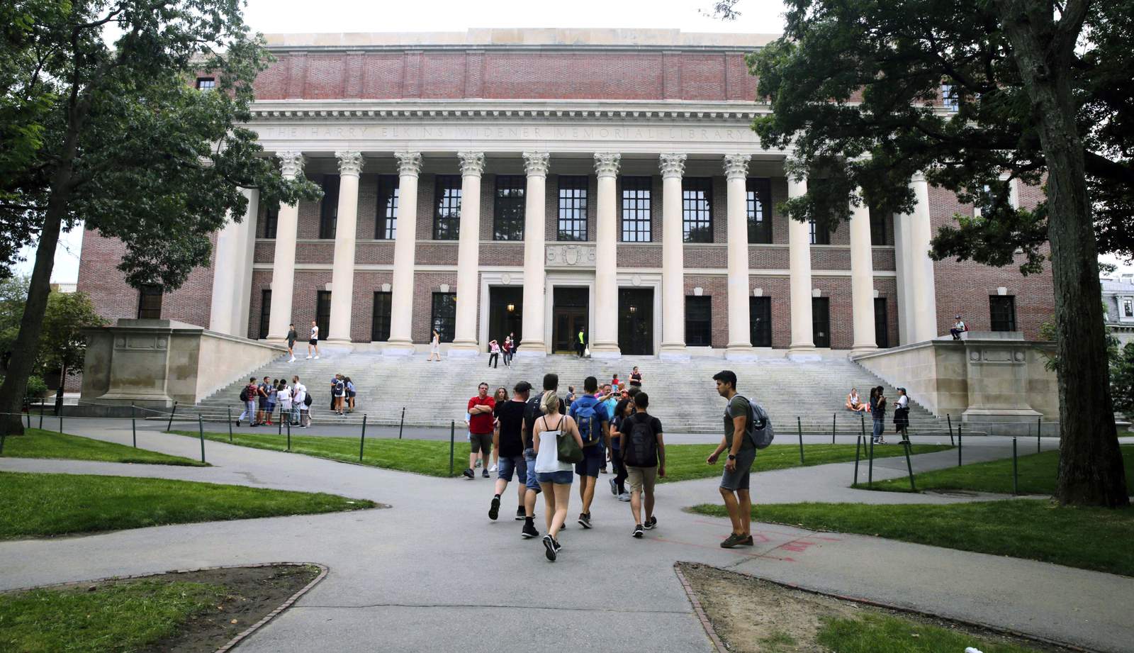 Appeals court clears Harvard of racial bias in admissions