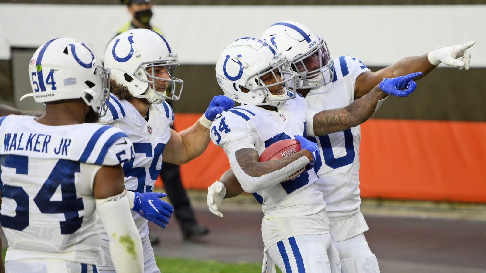 Colts close practice facility after positive tests for virus