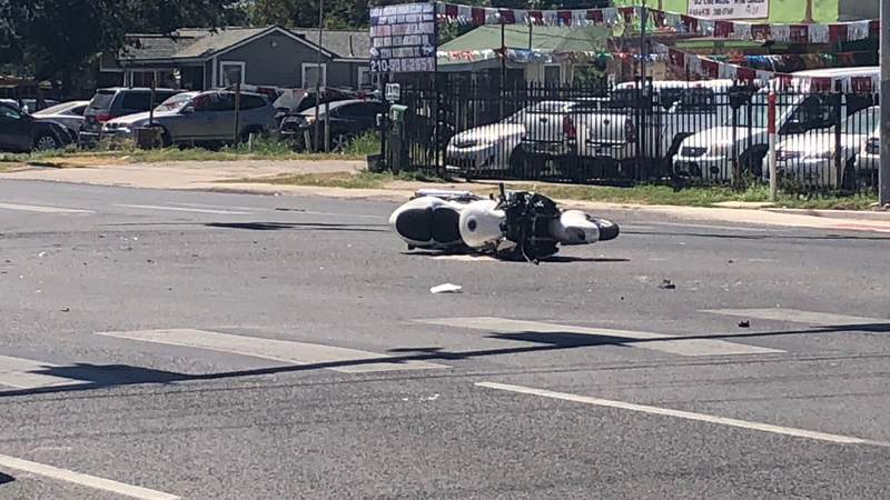 Motorcyclist killed in crash on West Side