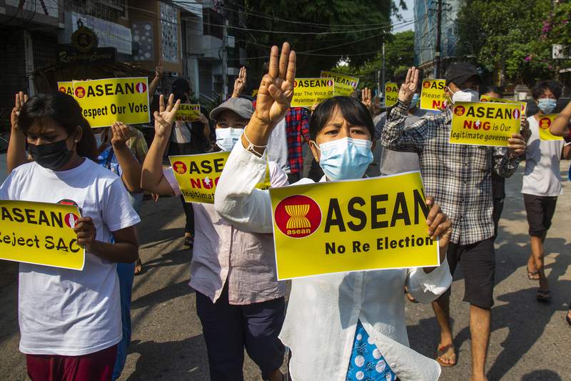 Protest in Yangon ahead of regional summit on Myanmar crisis