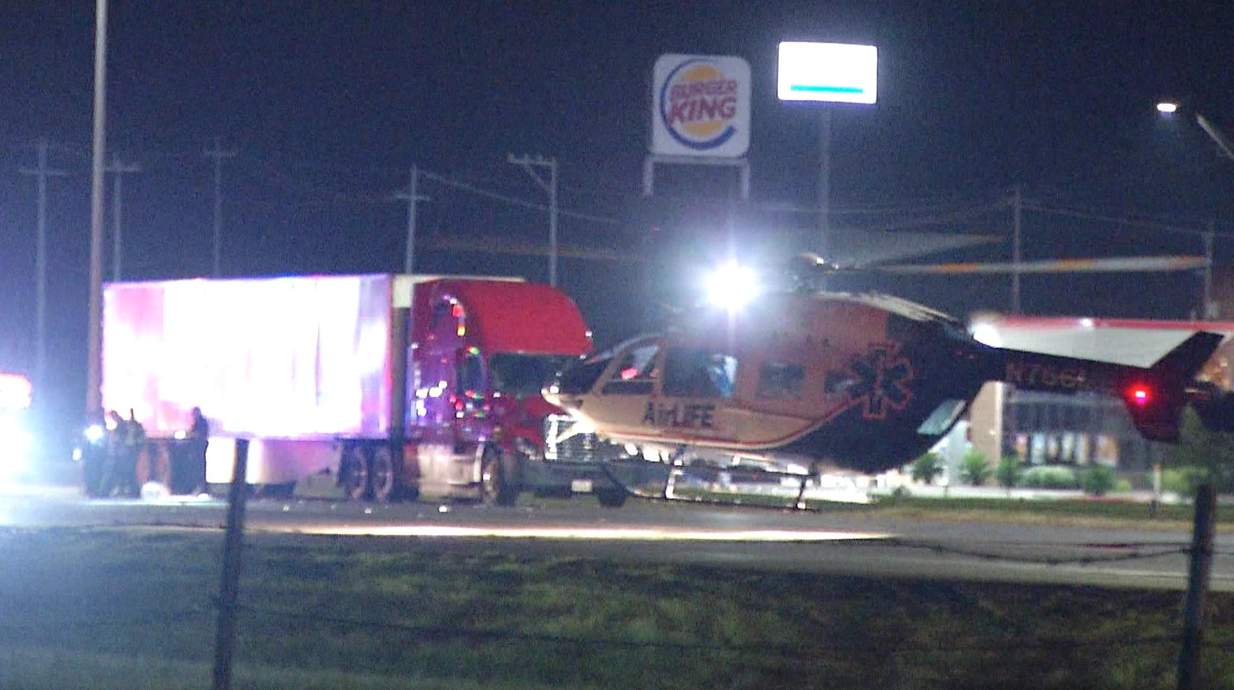 Von Ormy police officer struck while conducting traffic on I-35, airlifted to hospital