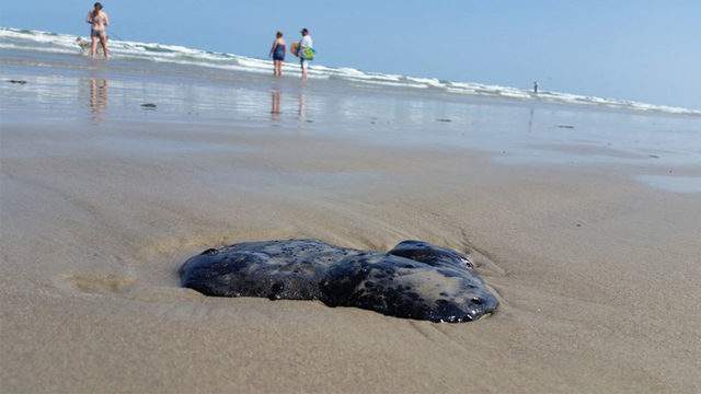 Tar balls are washing up on Texas beaches, here’s why