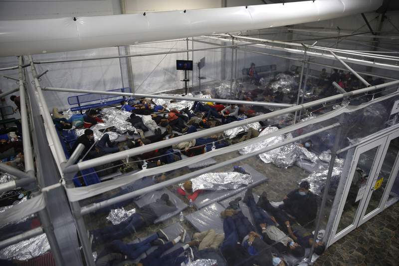 Border Patrol tent facility in Texas evacuated by storm