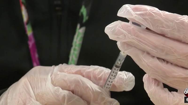 COVID-19 vaccine can be taken at same time, within 14 days of other vaccines, CDC says