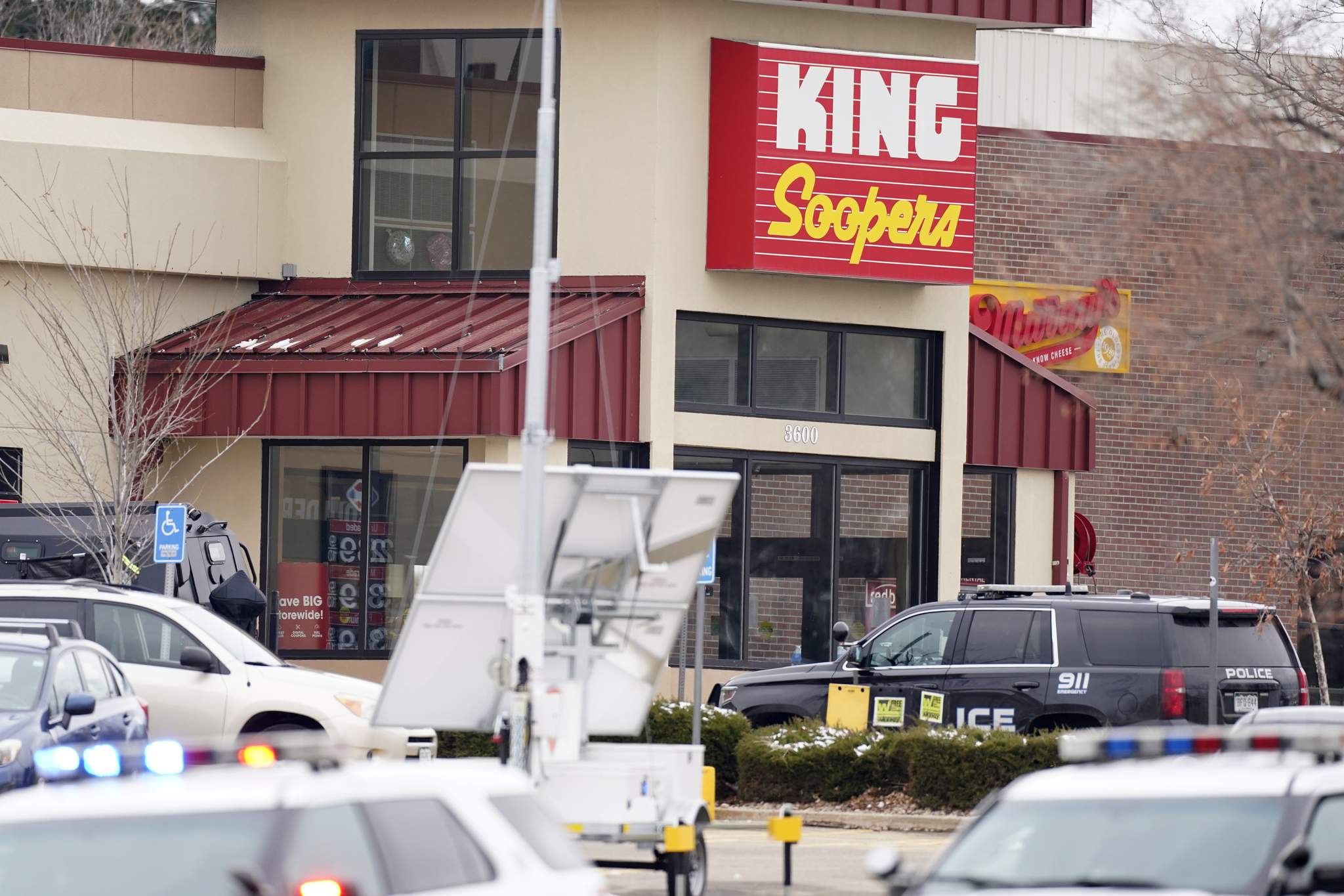 10 people killed at Colorado supermarket, police say