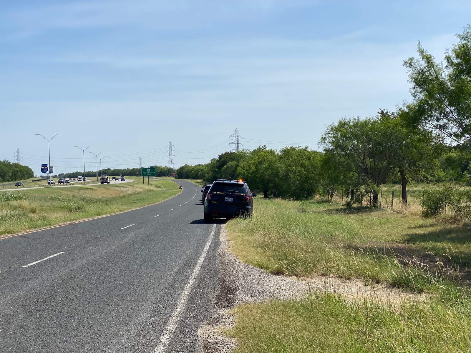 SAPD: Woman found dead near frontage road on Southeast Side, Chief McManus en route to scene