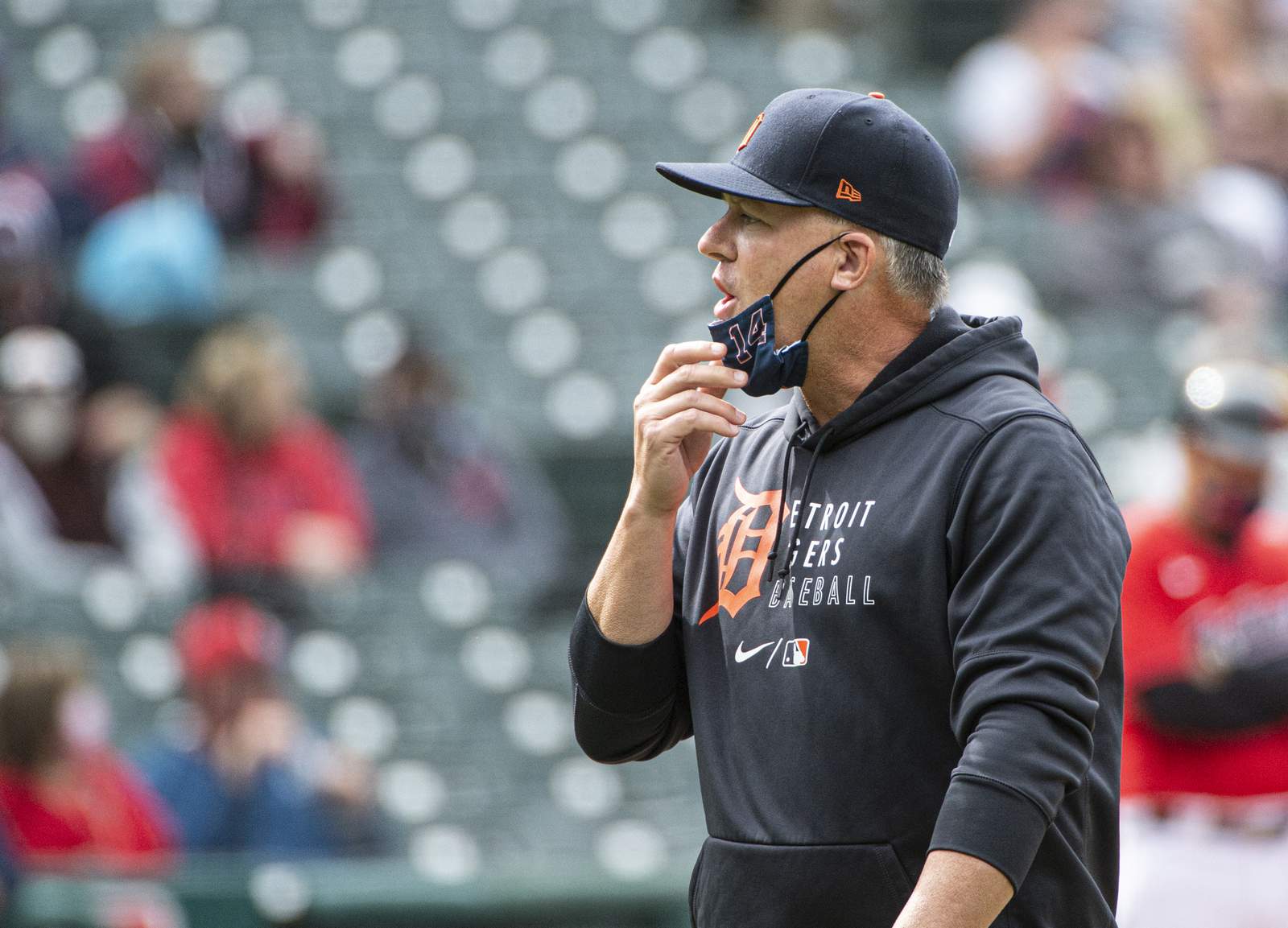 Hinch reflects on Astros sign-stealing scam in return