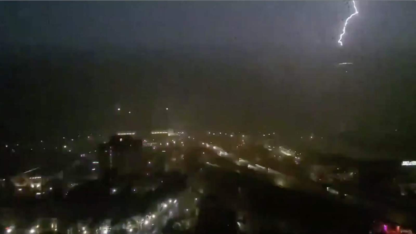 Incredible video shows lightning strike Tower of the Americas in San Antonio