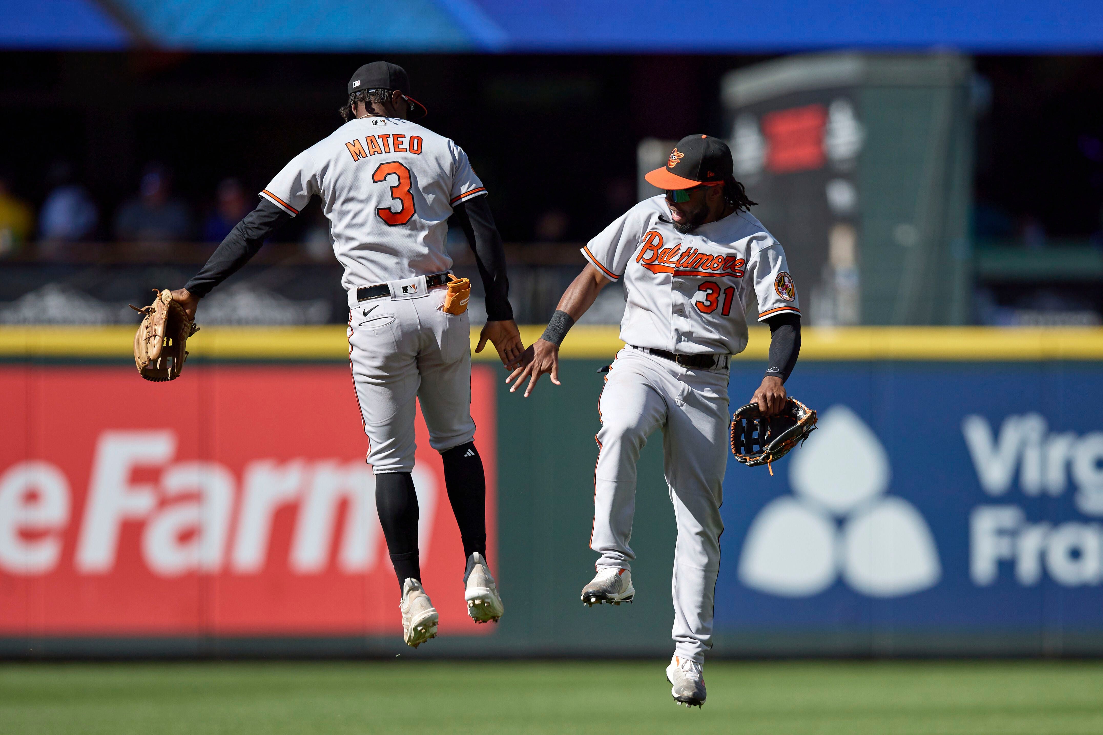 Cedric Mullins robs homer in 9th, hits 2-run shot in 10th; AL-best Orioles  beat Mariners 5-3 - Newsday