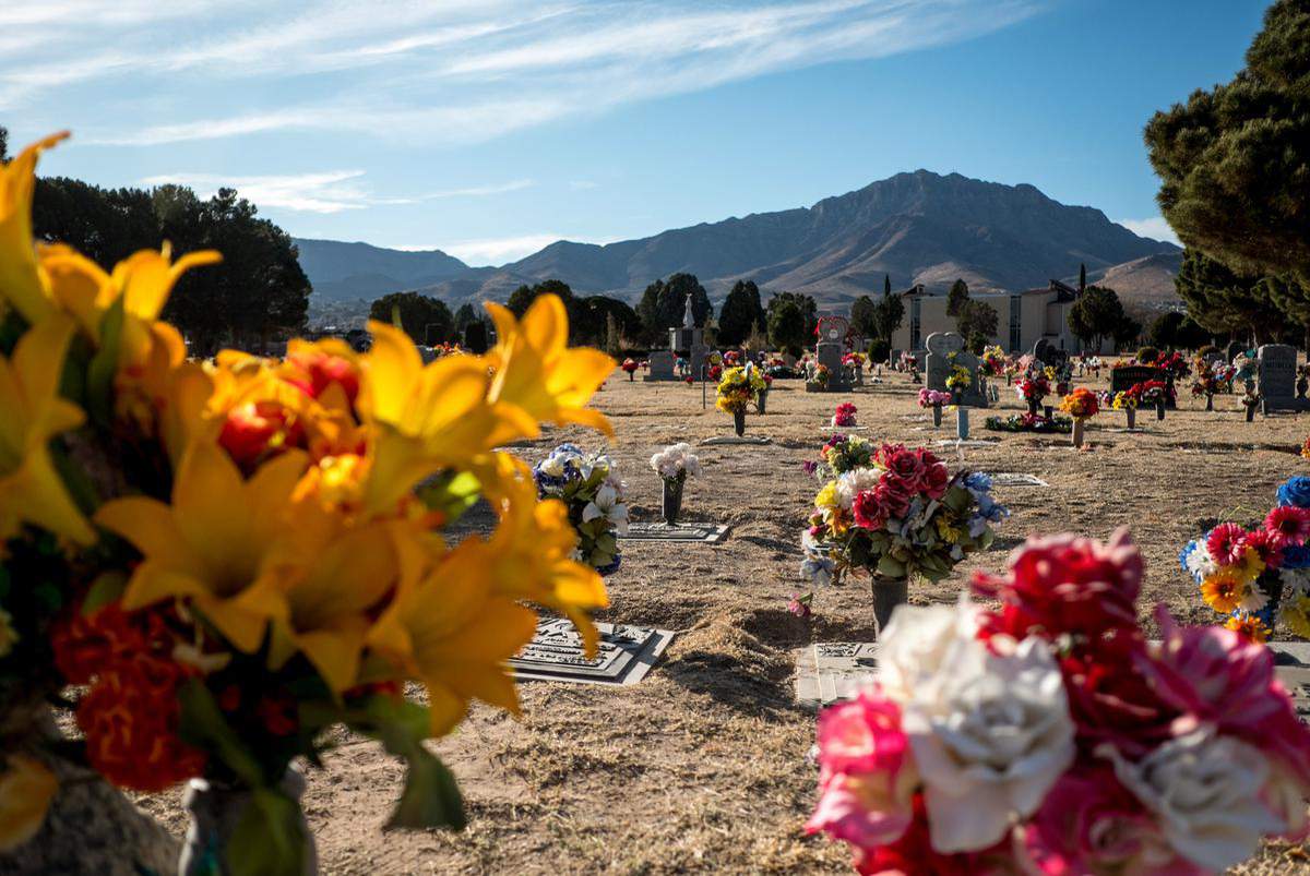 As COVID-19 deaths mount in El Paso, the pandemic is robbing some mourners of traditional funerals