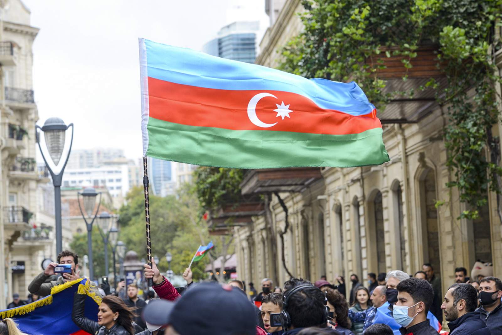 Azerbaijani leader: Forces seize key Nagorno-Karabakh city