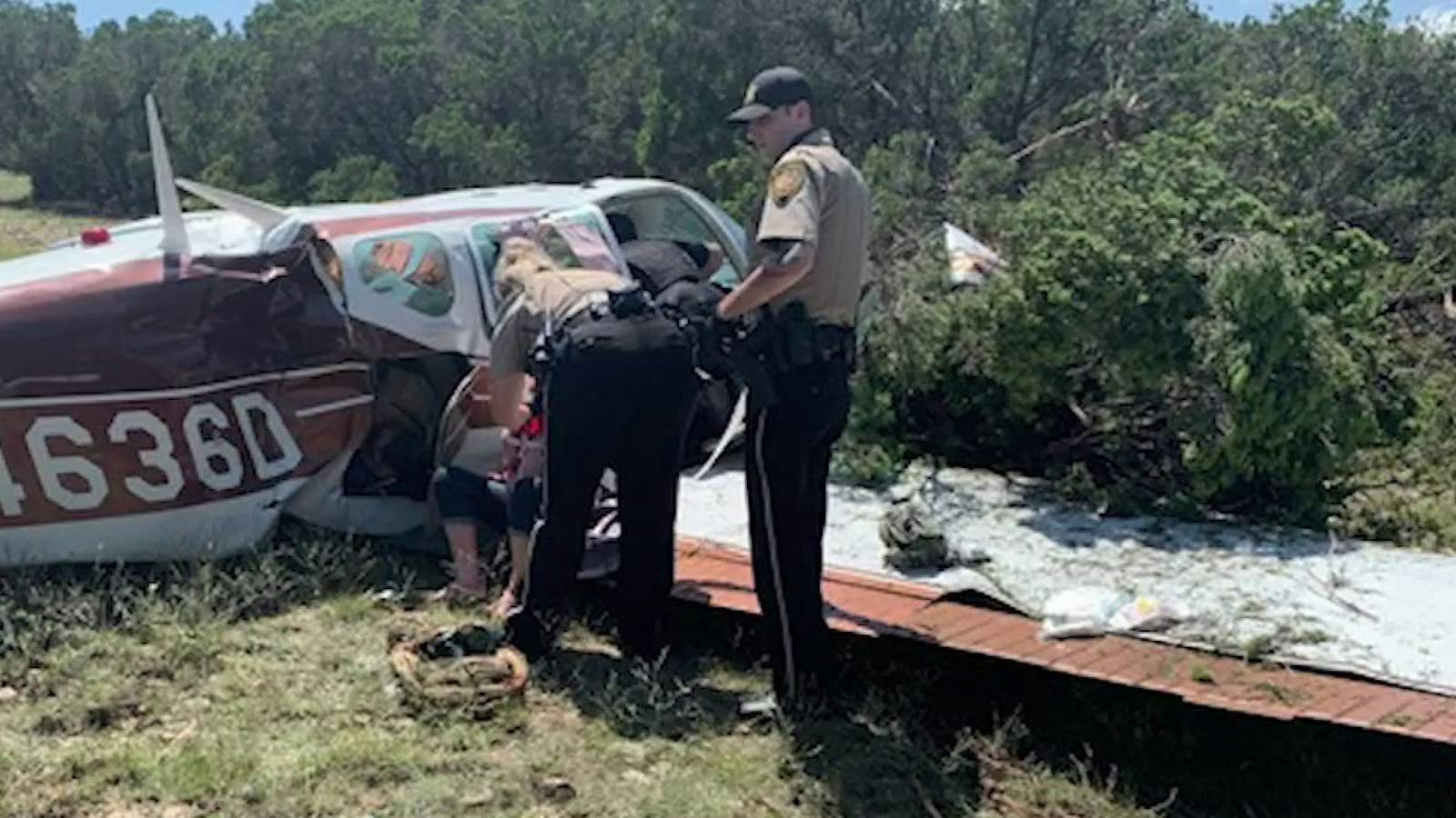 2 adults, 1 child injured in small plane crash north of Canyon Lake