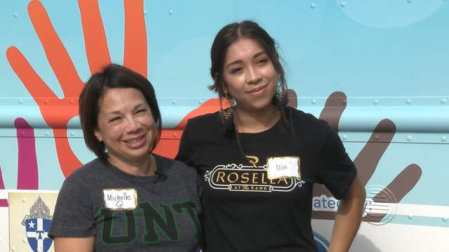 Mother-daughter duo helping reunite families separated at border