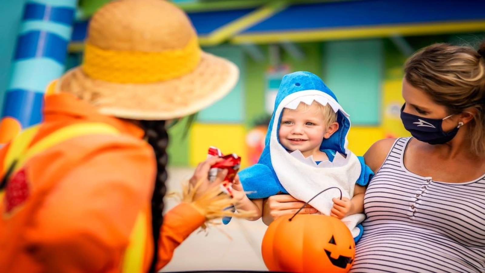 Jump into fall festivities at SeaWorld’s Halloween Spooktacular