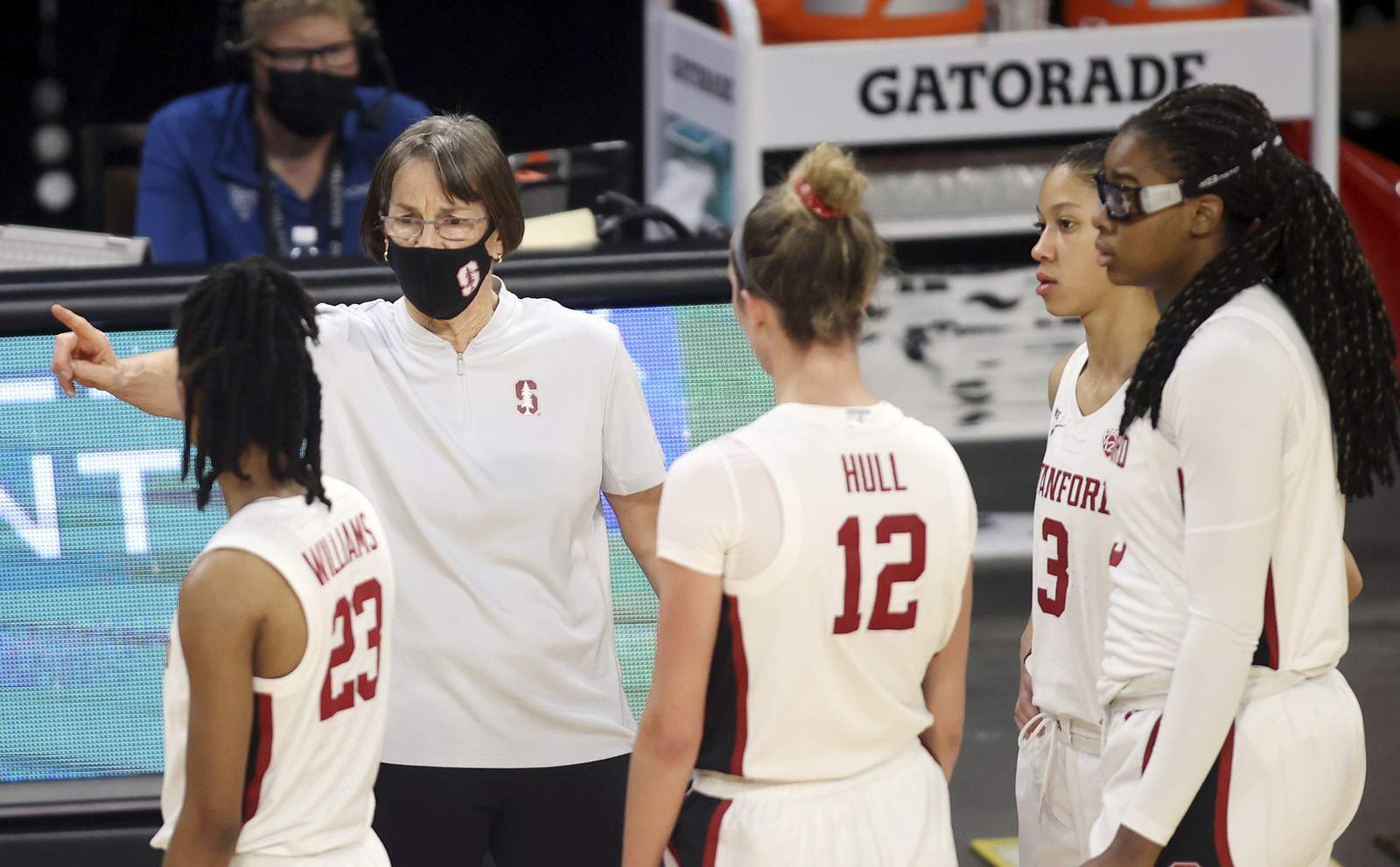 Stanford climbs to No. 2 in women's AP Top 25 behind UConn
