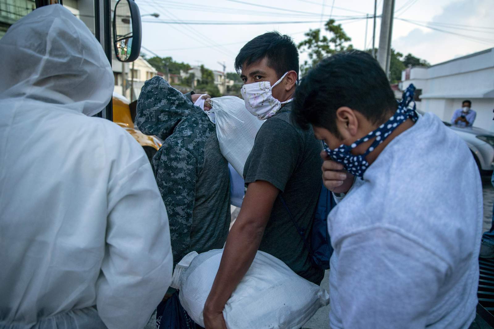 US expands virus testing of detained migrants amid criticism