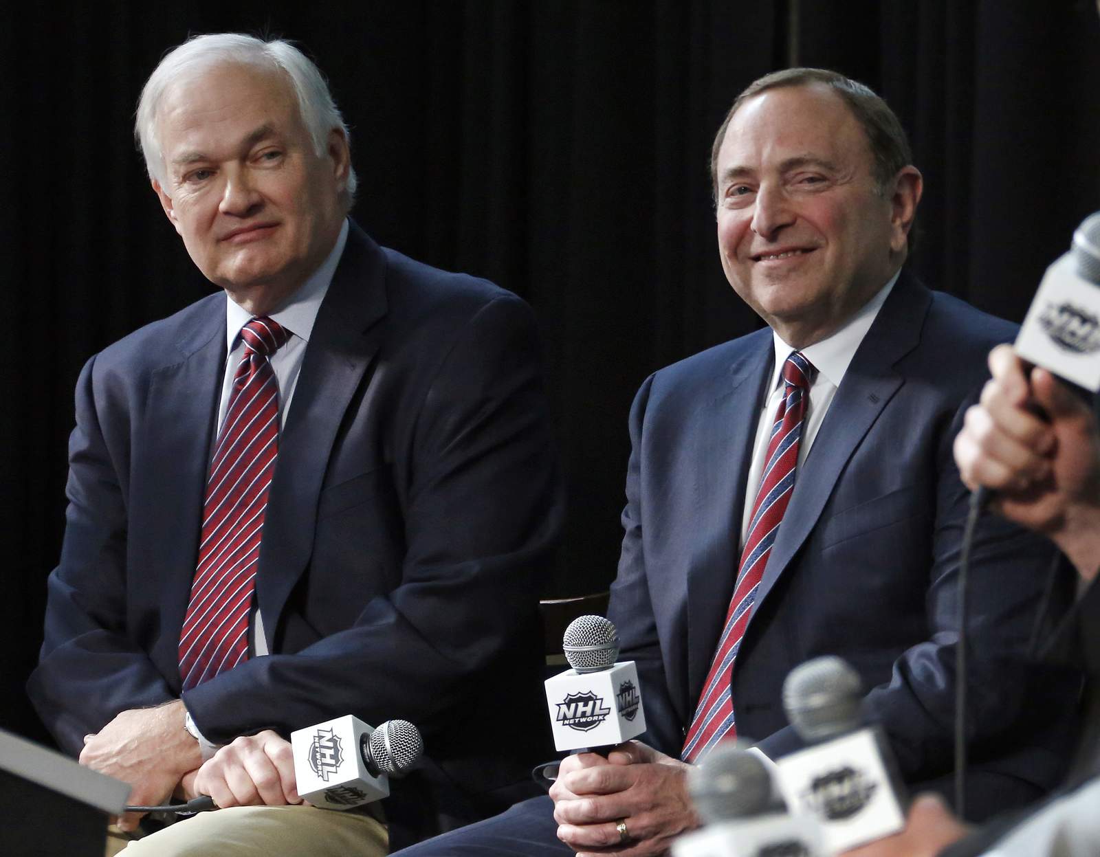 NHL, players take collaborative approach in bid to resume
