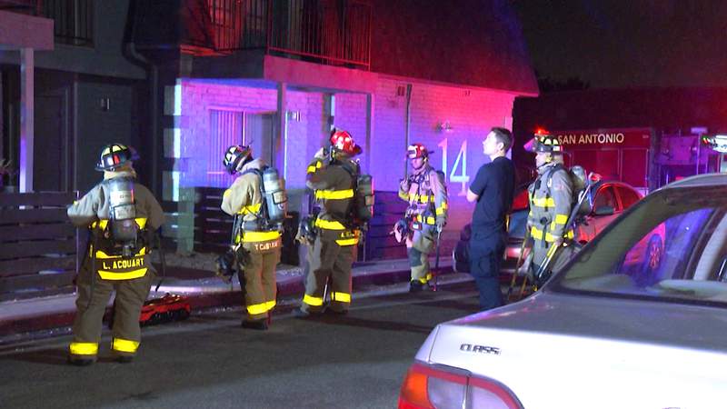 Fire in bathroom damages apartment on North Side