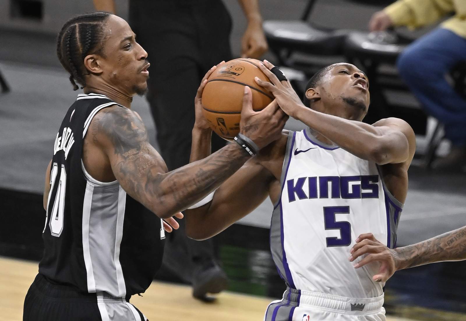 Spurs beat Sacramento 120-105, end Kings’ 5-game win streak