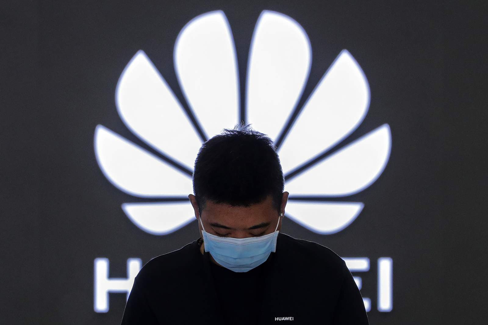 Huawei, HSBC agree on document deal for extradition case