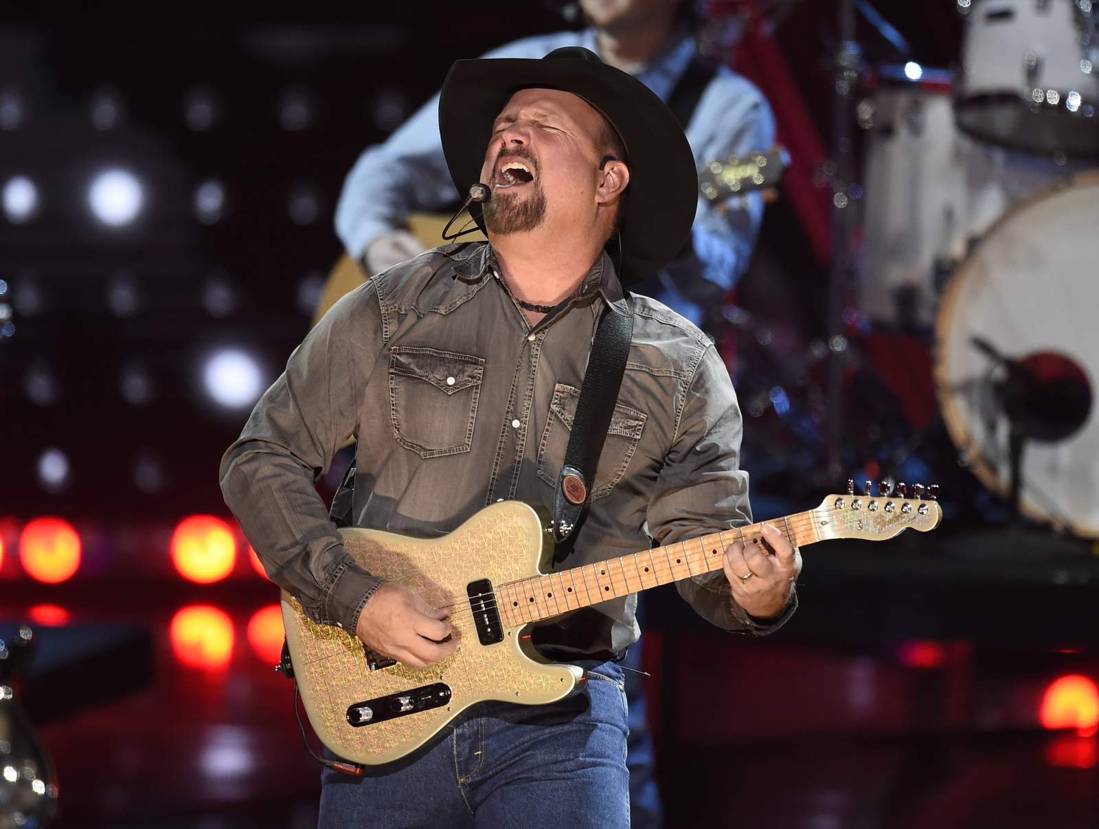 Tickets for Garth Brooks drive-in concert at Fiesta Texas, New Braunfels theaters go on sale Friday