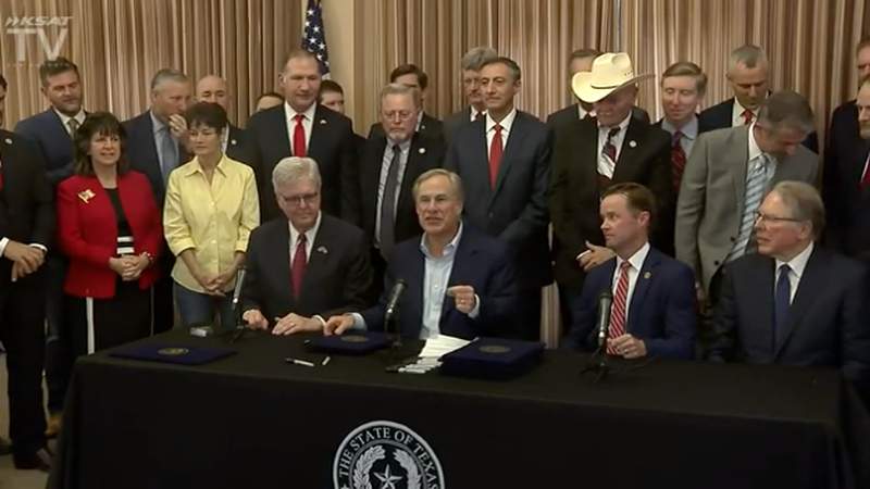 WATCH LIVE: Abbott to sign gun legislation, including ‘constitutional carry,’ at Alamo - clipped version