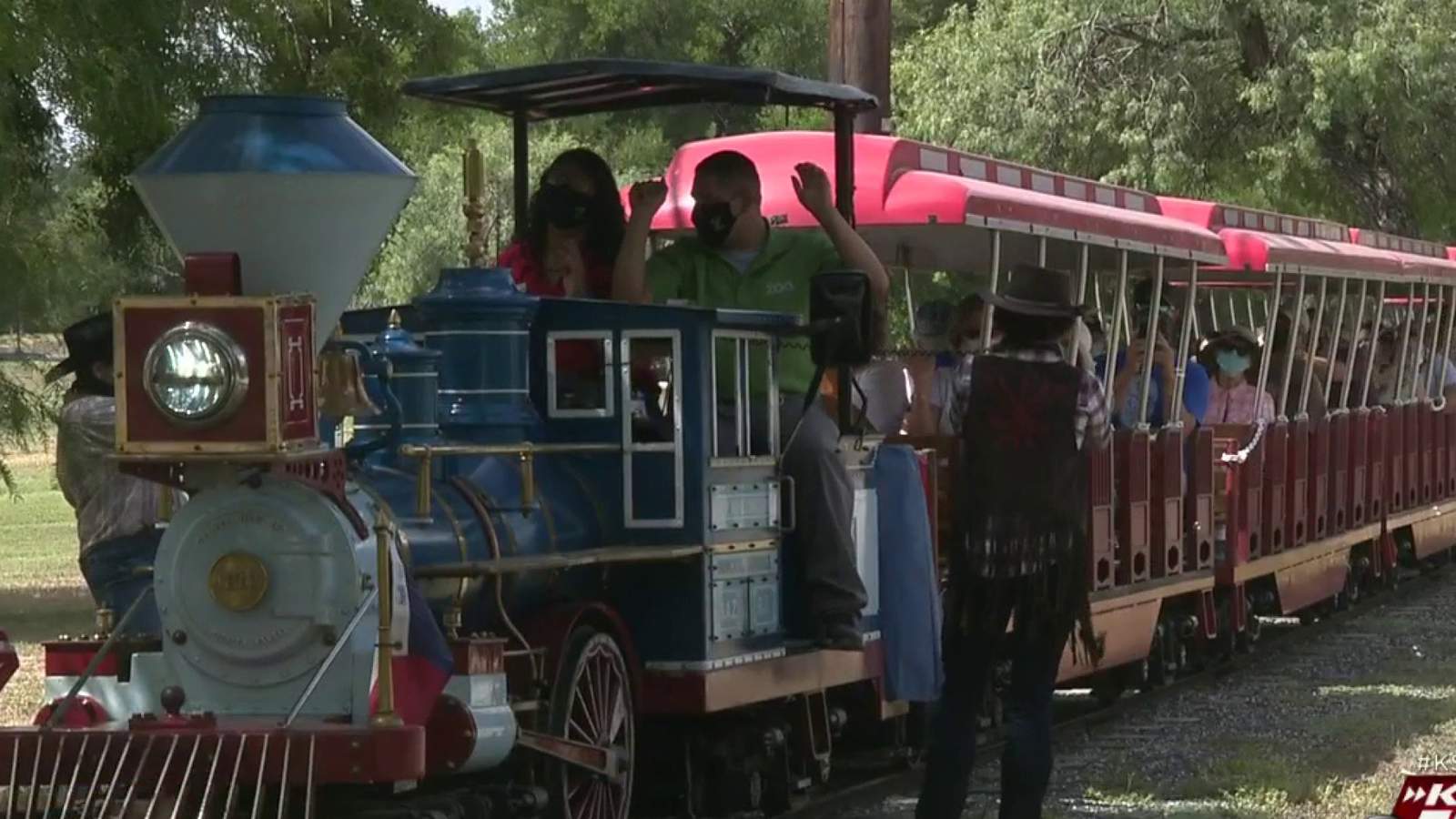 Train robbery anniversary commemorated with reenactments to raise funds for San Antonio Zoo