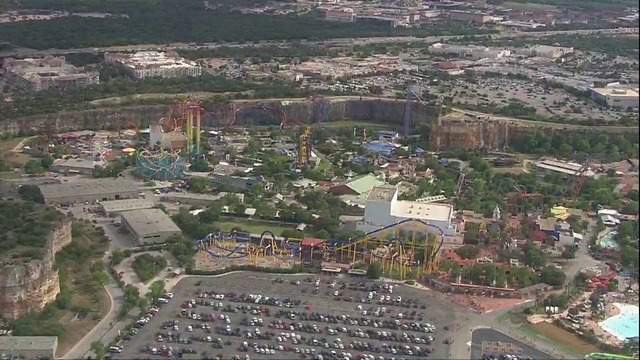 Fiesta Texas, other Six Flags theme parks extend closures due to coronavirus
