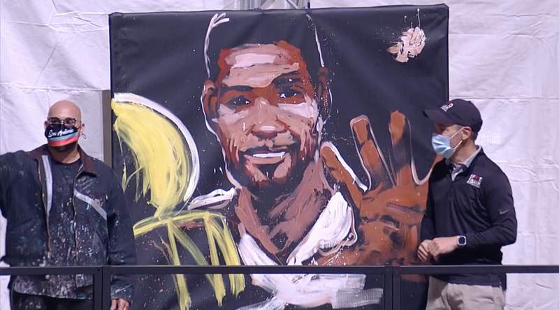 Tim Duncan’s Hall of Fame painting will be auctioned off to benefit SA Food Bank, Spurs say