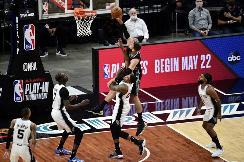 Memphis home-cooking: Spurs Season Comes To An End