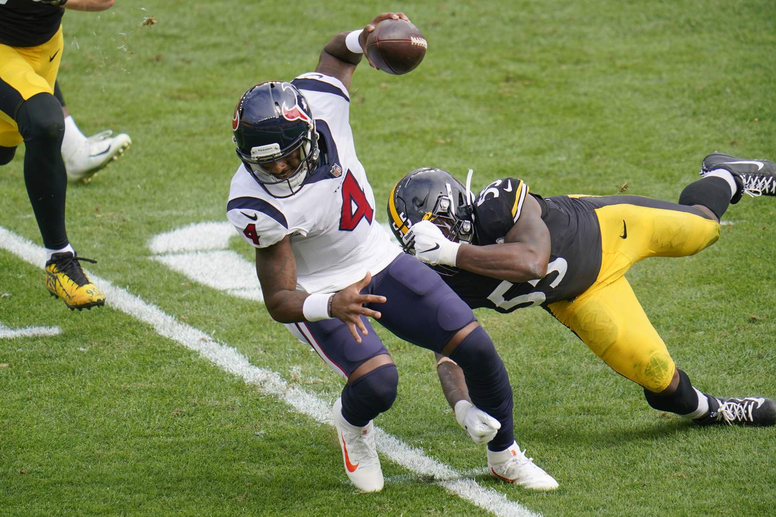 Time to panic? Late collapse drops Texans to 0-3