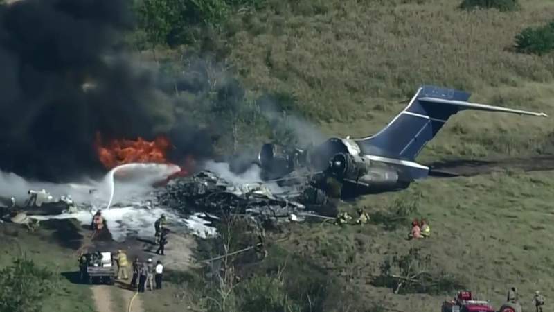 Plane carrying 21 people to Astros game in Boston crashes in Houston area