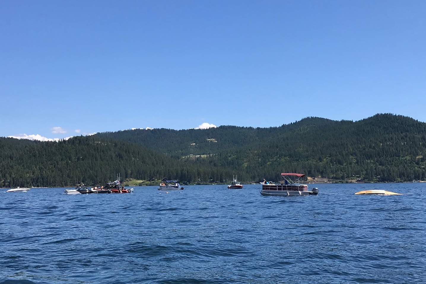 Sheriff: At least 8 killed in plane collision at Idaho lake