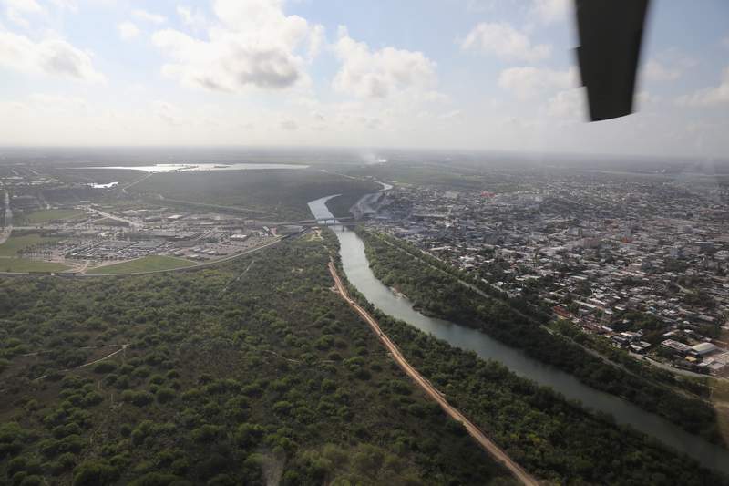3 warring factions of Mexico’s Gulf Cartel announce truce with banners in border city