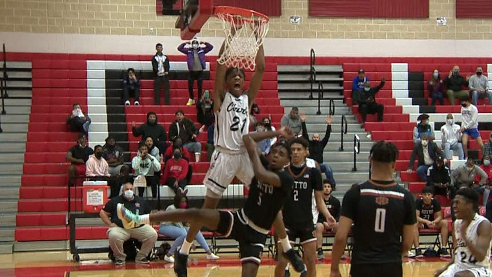 HIGHLIGHTS: Jefferson boys top Dripping Springs, Clark knocks off Hutto