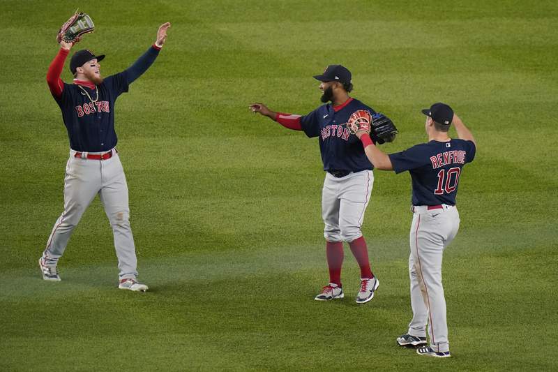 Rivalry renewed: Red Sox stop slide in Bronx, beat Yanks 5-2