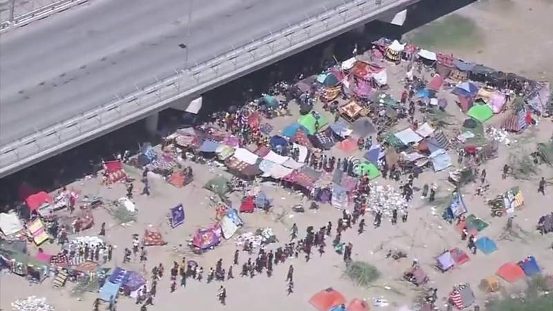 Thousands of Haitian migrants fleeing disaster and unrest seek asylum at Del Rio bridge