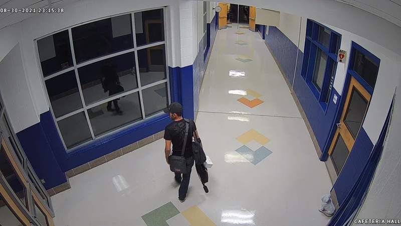 Man arrested for burglarizing Somerset ISD campus before driving off in Cadillac, police say