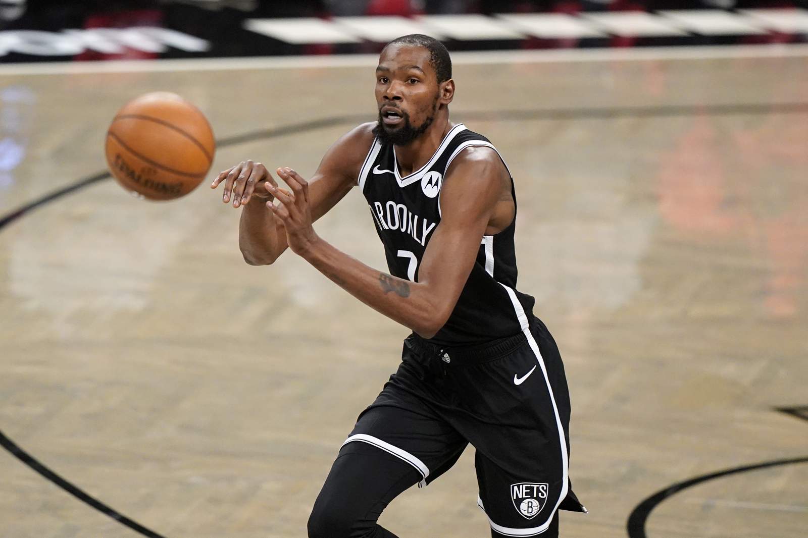 'Explosive' Durant scores 15 in 1st preseason game with Nets