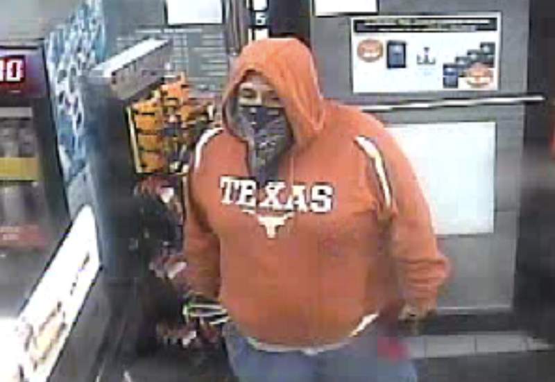 SAPD searching for man who they say robbed store, forced clerk to activate $1K in gift cards