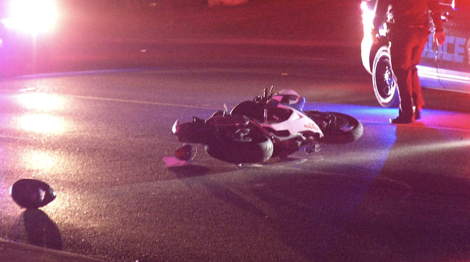 Police: Motorcyclist in critical condition after crashing on Northwest Side street