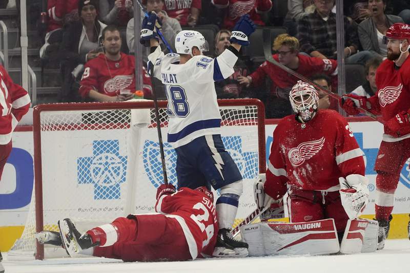 Palat scores, lifts Lightning to 7-6 OT win over Red Wings