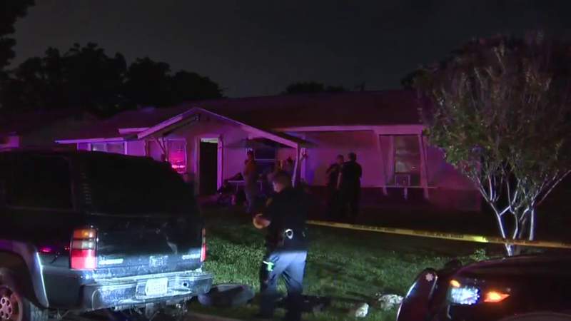 Argument between women turns into shooting when boyfriends get involved, SAPD says