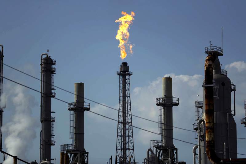 Mexico to buy Shell share of Texas refinery for $600 million