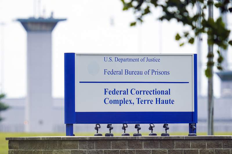 2nd inmate in 2 weeks killed at same Indiana federal prison