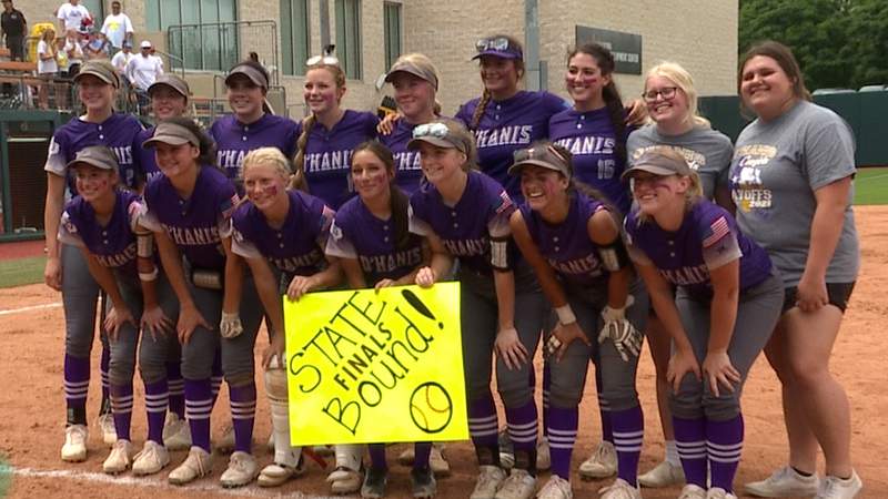 D’Hanis softball defeats Gail Borden County, returns to UIL Class A State championship