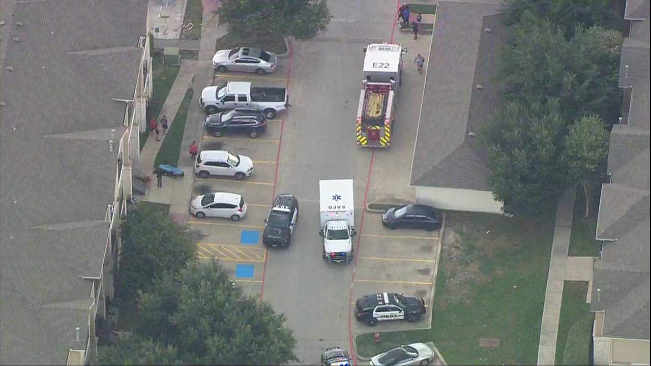 Man shoots sister multiple times; victim headed to surgery, San Antonio police say
