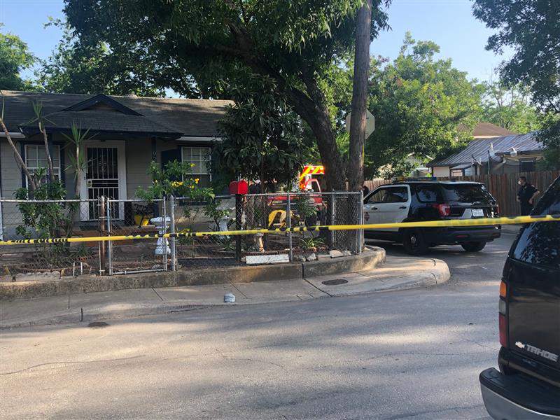 SAPD: Man dead, another in critical condition after South Side shooting