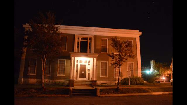 Oldest Hotel In Texas Haunted By Ghosts Of Past Guests