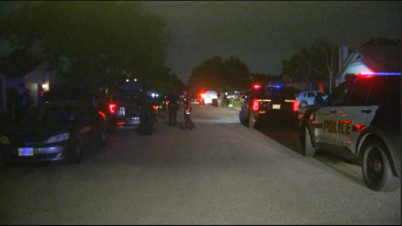 SAPD: 18-year-old wounded in apparent drive-by shooting at far West Side home